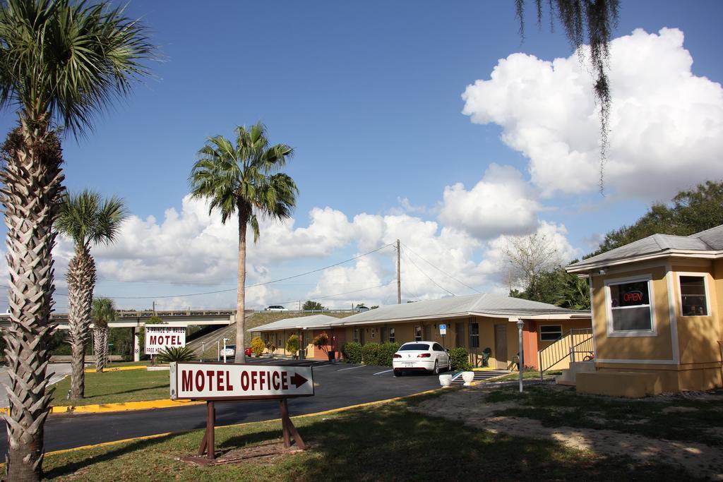 Prince Of Wales Motel Лейк-Уэльс Экстерьер фото